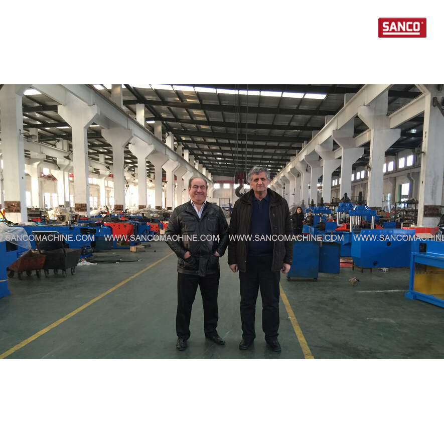 伊朗采購商前來探討倒角機